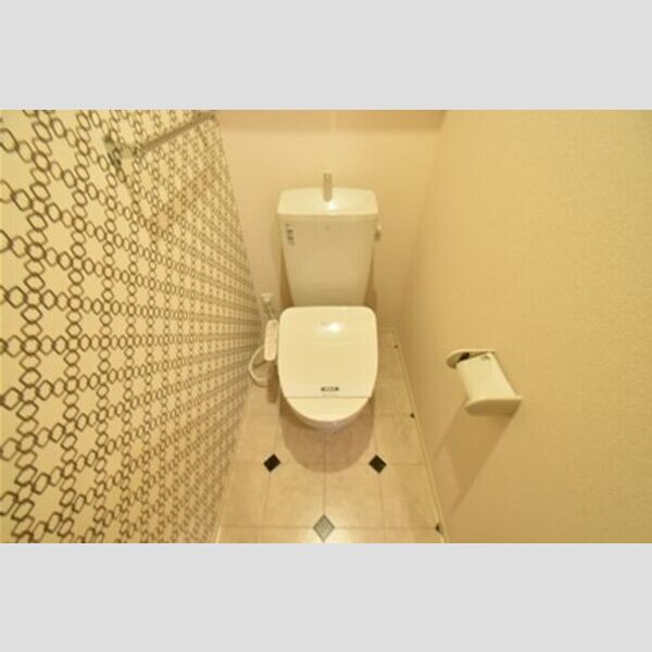 グランイーグルB101号室 トイレ