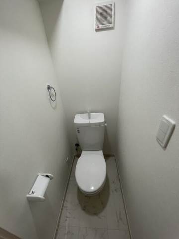 セシリア熊野前3階 トイレ