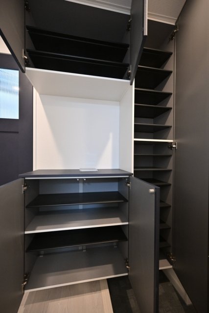 ＥＳ－Ｇｒａｎｄｅ東中野1階 靴入