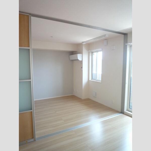 グランドゥール301号室 洋室5.8帖