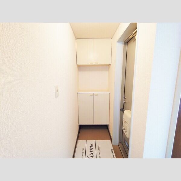 グランドールミツトヨ205号室 玄関