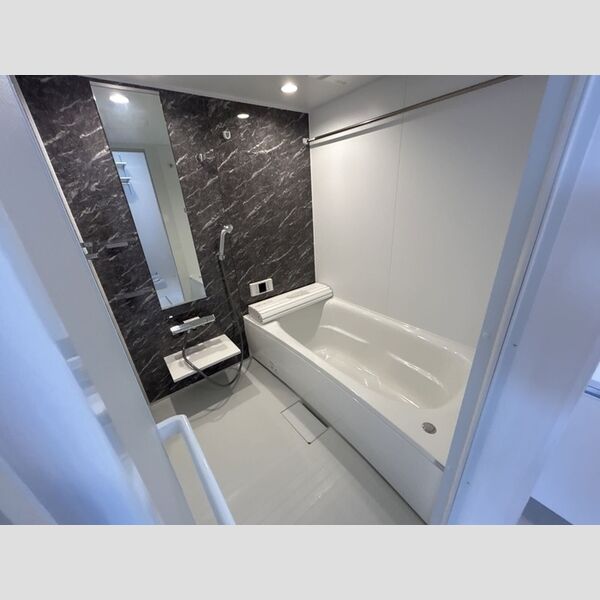 グラナーデ鹿浜303号室 お風呂