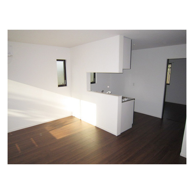 ソレイユ深沢B号室 対面式キッチンのLDK