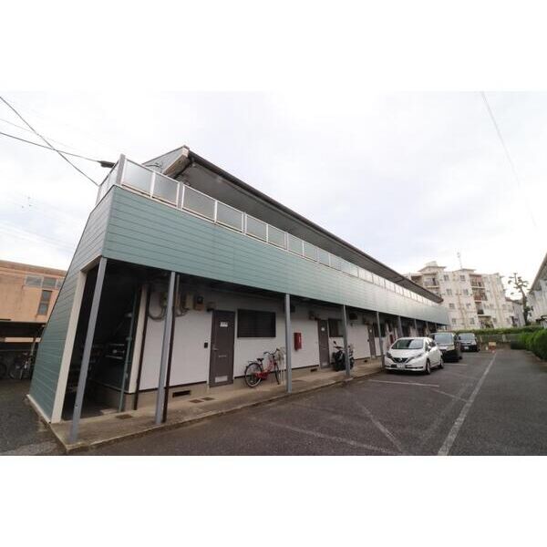 ビラ・ネプチューンB棟 エントランス