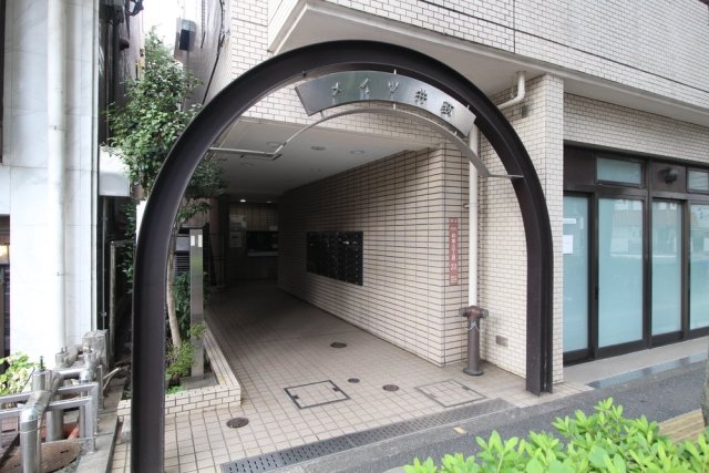 メイツ井荻3階 エントランス