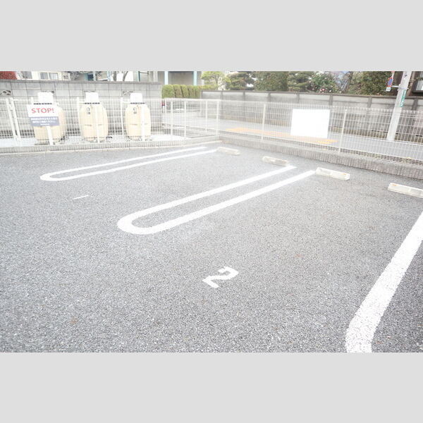 パークリバー206号室 駐車場