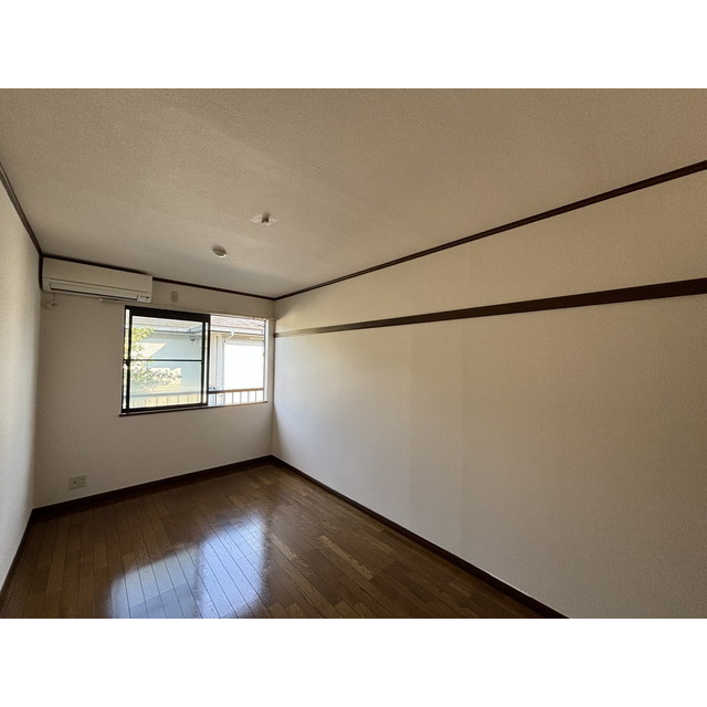 ヴェルディ下馬0205号室 リビング