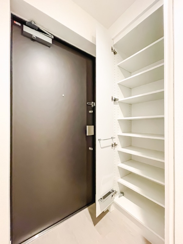 ドゥーエ王子神谷10階 玄関