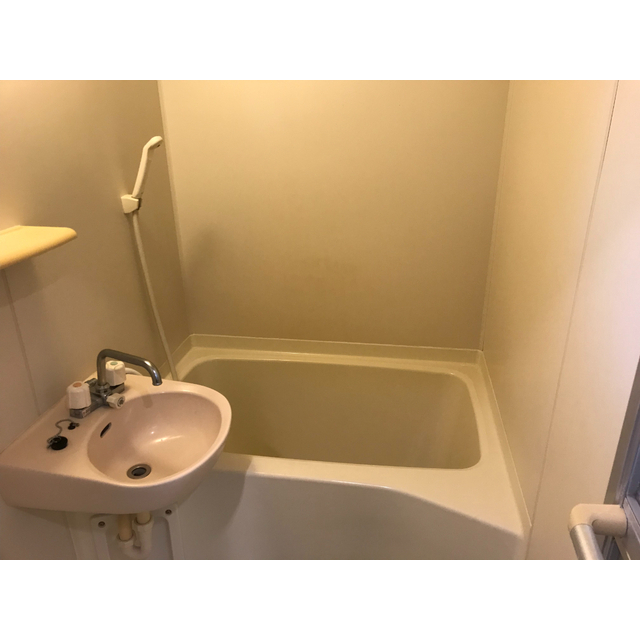 マルヴィエント湘南105号室 お風呂