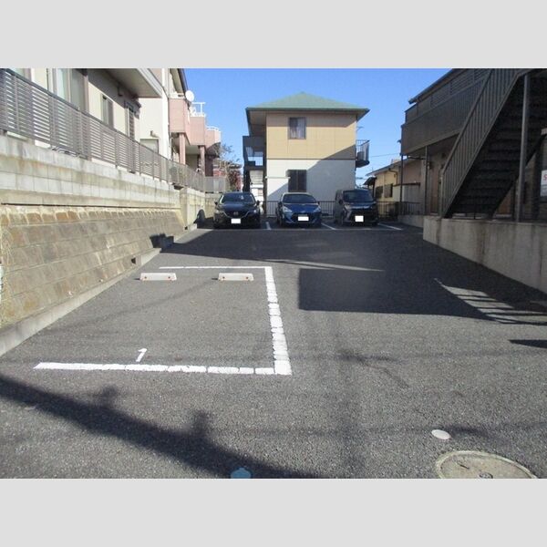 ピエトラ ポンテ 駐車場