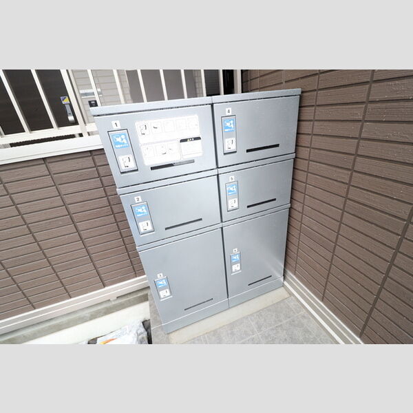 L.シャルル 宅配BOX