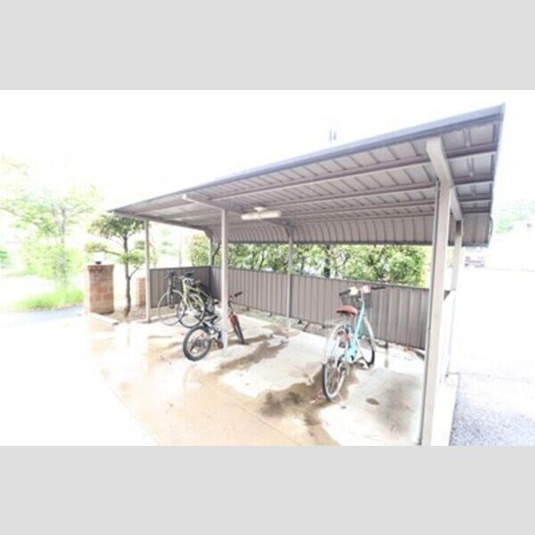 リビングタウンみずき　ABCC201号室 駐輪場