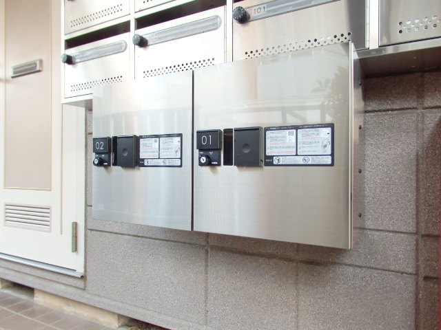 ドミール西三条0306号室 宅配ボックス