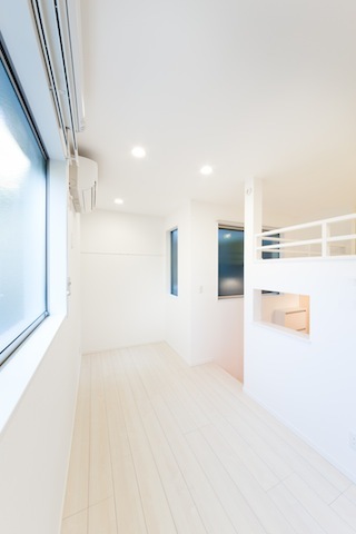 ＫＡＨＡＬＥ越谷2階 リビング