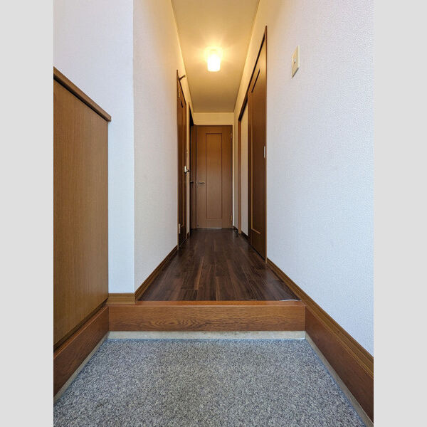 ダイナスティ 玄関