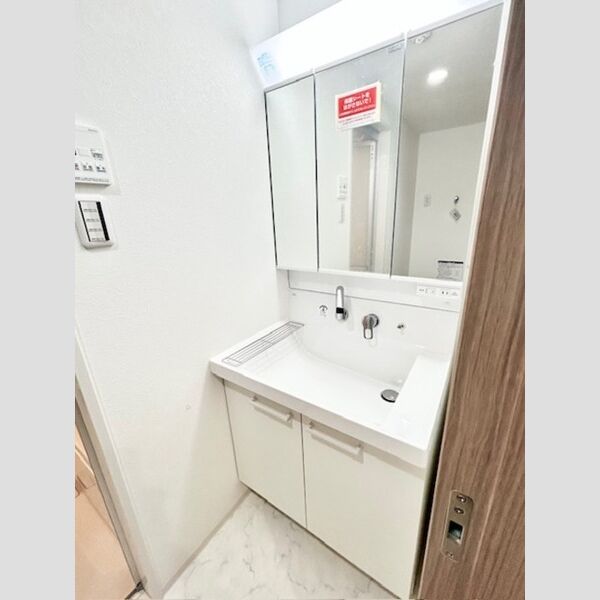 カスタリア西船橋Ⅱ0302号室 洗面所