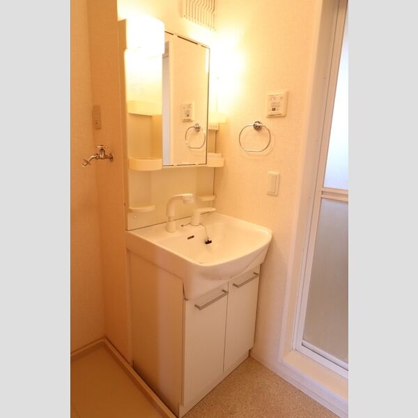 メゾン・ド・ボナール201号室 洗髪洗面化粧台