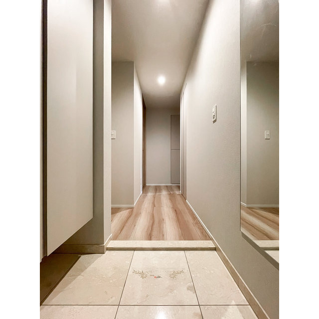 ザ・レジデンス赤坂檜町1203号室 玄関