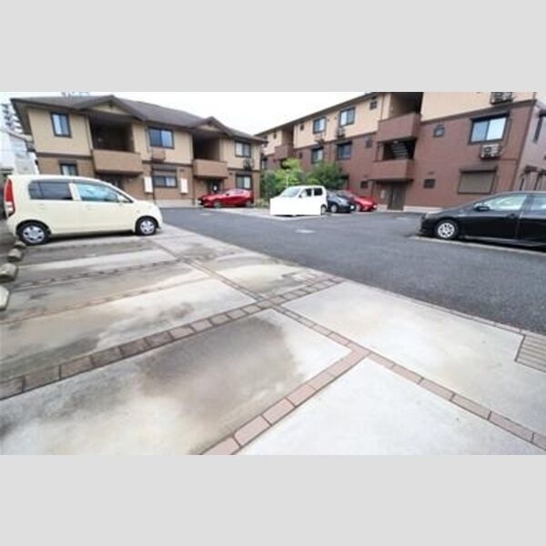 ボヌールおおたかの森　Ⅱ 駐車場