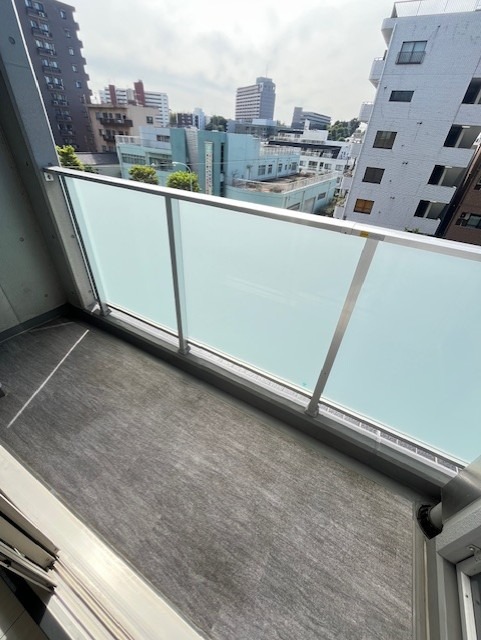 レジディア中目黒Ⅱ バルコニー