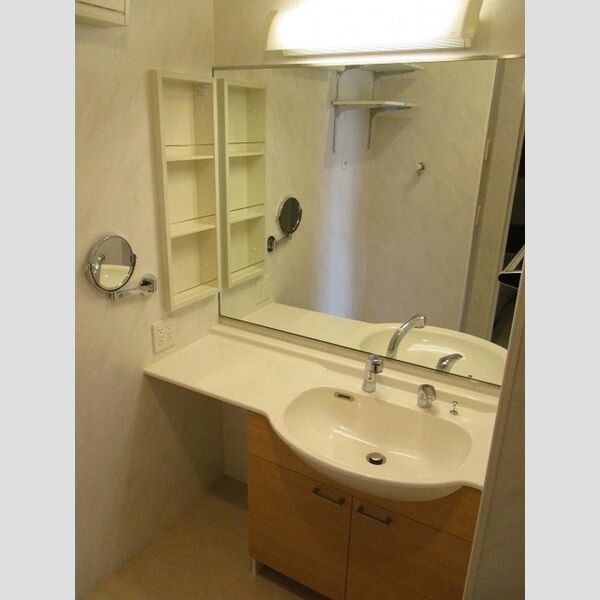 コンフォレスト 洗髪洗面化粧台