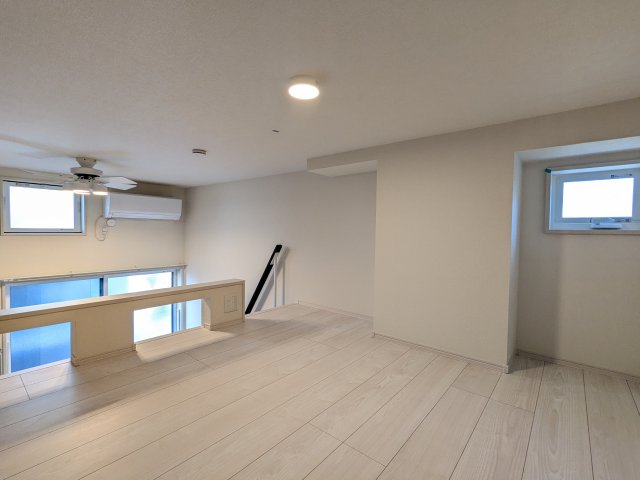 エイチワイコネクト東大泉0106号室 リビング