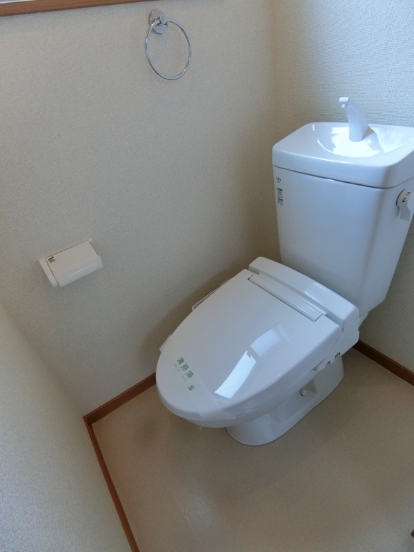 カサヴォラーレ2階 ウォッシュレット付