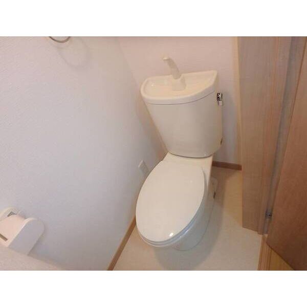 エメロードハイツ トイレ