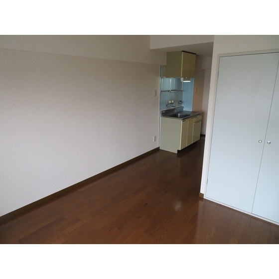 エレガンス綾瀬６0704号室 内観