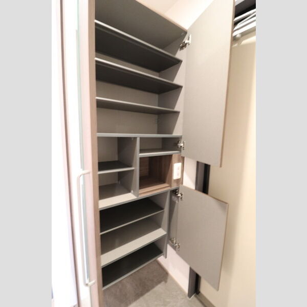 Noble villa浦和美園201号室 シューズボックス