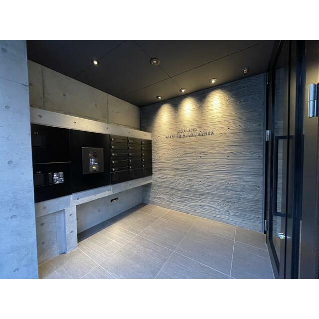 LEGALAND西新宿ANNEX エントランス