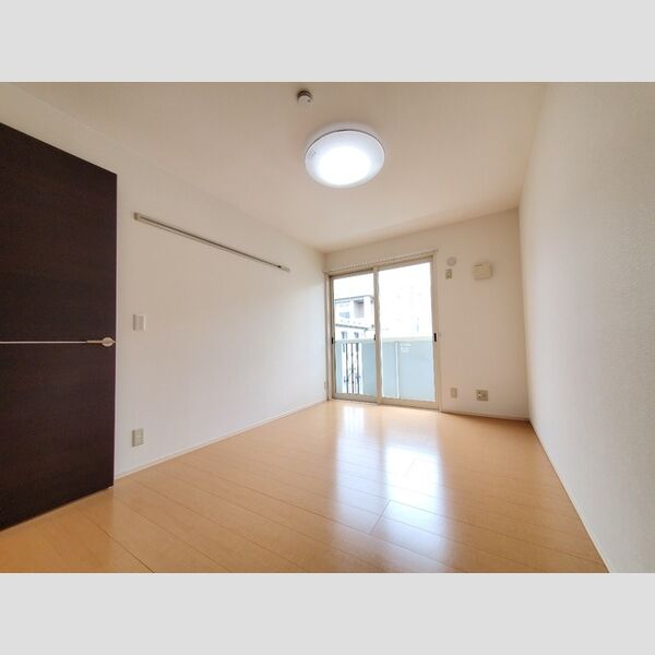 ウィスタリア　F101号室 洋室6帖①