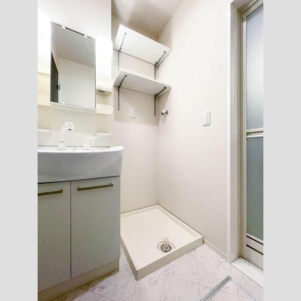 mio Bloom102号室 洗濯機置き場