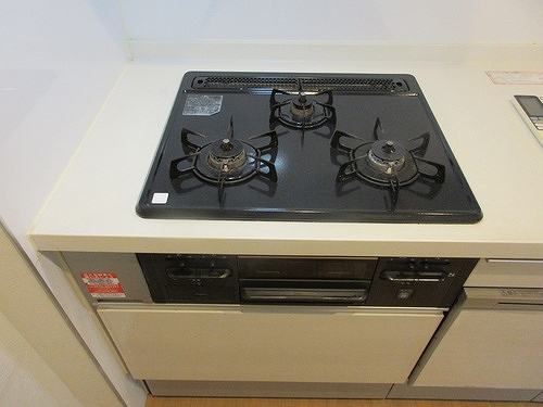ニューライフマンション木場1階 3口ガスコンロ　※2026年4月の写真