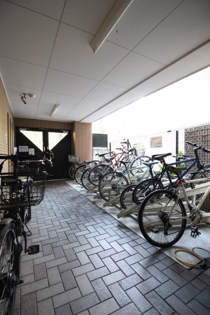 パレステュディオ南青山7階 駐輪場