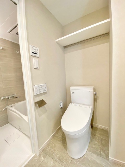 レジディア世田谷若林2階 トイレ