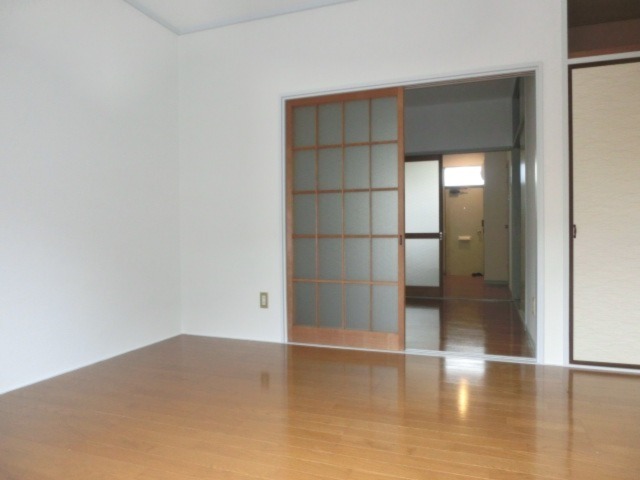 アーバン光ヶ丘 内観