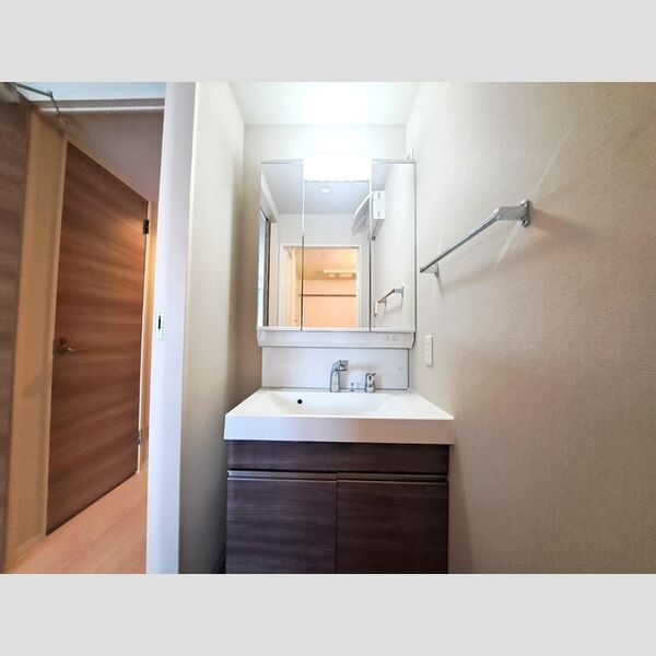 ベイサイドヒルズ関内601号室 洗髪洗面化粧台