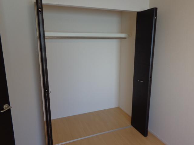 セレーノ・東栖 クローゼット