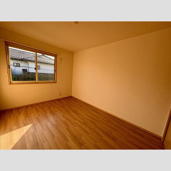 カームヒルズ　ABA201号室 洋室