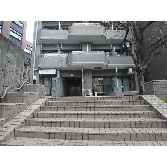 ロイヤルフラット野毛山弐番館 外観