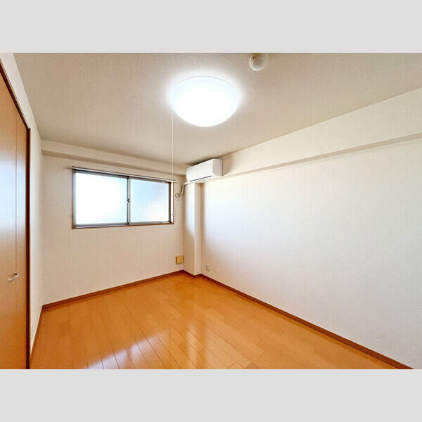 シャインヒル　Ⅲ303号室 洋室