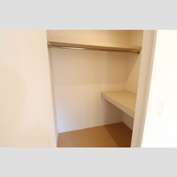 メゾンフォレスト306号室 ウォークインクローゼット