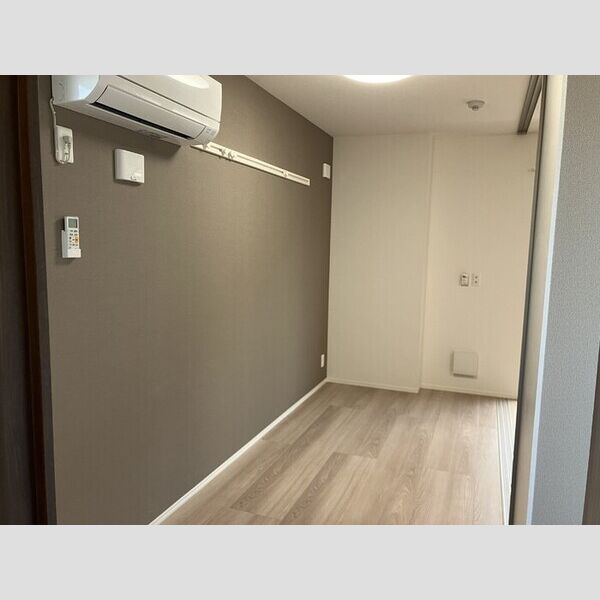 プライムヒル301号室 洋室