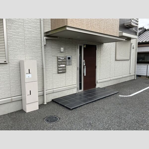 クレスティーユ エントランス