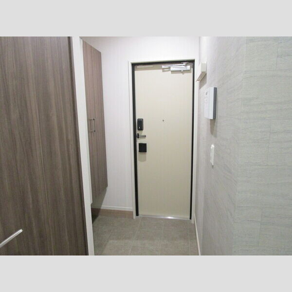 ラ・ペッシュ108号室 玄関