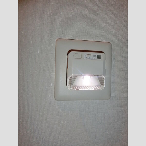 YamazakiSekiyuBLD208号室 室内LED非常灯