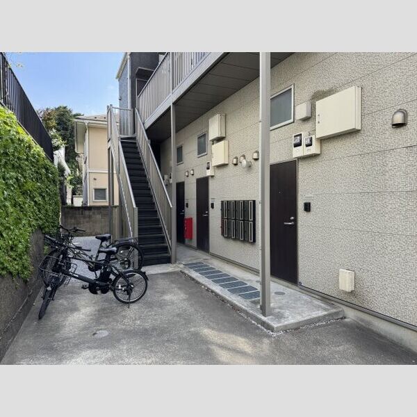 ソレイユ保土ヶ谷103号室 エントランス