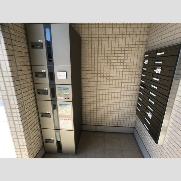 ウィステリア 宅配ボックス