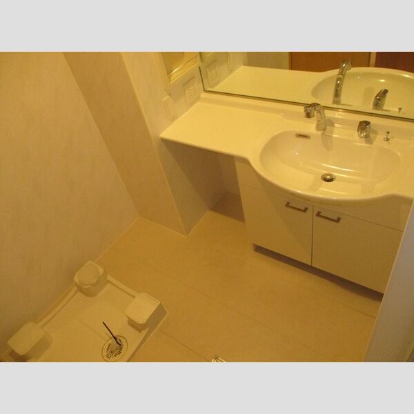 ソレアードカーサ 洗髪洗面化粧台、室内洗濯機置場